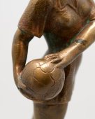 Советская скульптура «Волейболистка», бронза, 1950-60 гг.