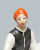 Статуэтка-миниатюра «Индиец с барабаном», скульптор Артамонова О. С., Вербилки, 1950-60 гг.