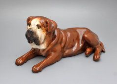 Фаянсовая статуэтка «Собака породы бульдог», Товарищество М. С. Кузнецова, конец 19, начало 20 века