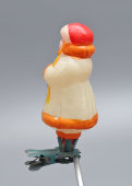 Ёлочная игрушка на прищепке «Марфушечка» в желтой шубке, по сказке «Морозко», стекло, СССР, 1950-60 гг.