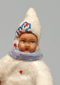 Советская ватная ёлочная игрушка «Девочка в шубке», 1940-50 гг.