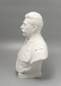 Большой фарфоровый бюст И. В. Сталина, скульпторы Боголюбов В. И., Ингал В. Я., ЛФЗ, 1947 г.