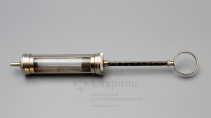 Старинный шприц на 10 в футляре с иглами, Россия, 1-я половина 20 века
