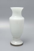 Настольная декоративная ваза «Медный всадник», молочное стекло, ЛЗХС, 1950-е