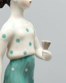 Фигурка «Девочка, играющая в бадминтон», скульптор Столбова Г. С., ЛФЗ, 1950-60 гг.