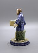 Антикварная фаянсовая статуэтка «Сеятель», Тов-во М. С. Кузнецова, 19 век