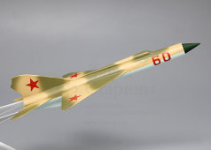 Сувенир, модель-макет сверхзвукового истребителя «Самолет МиГ-21» (подарок Синельникову В. Д.), СССР, 1981 г.