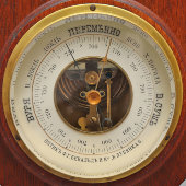 Старинный настенный барометр с комнатным термометром в деревянном корпусе, Оптик Ф. Г. Бевальд и Ко, Россия, 1900-1910 гг. 