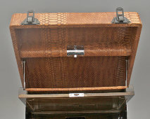 Патефон «Columbia Viva-tonal Grafonola» с обивкой из натуральной кожи, модель 221, Великобритания, 1930-40 гг.