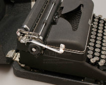 Антикварная печатная машинка «Royal», США, 1930-е, родной кофр, превосходное состояние