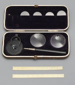 Старинный офтальмоскоп «Liebreich's Ophthalmoscope» в коробке с бархатом, Германия, кон. 19 в.