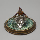 Интерьерное украшение «Гном с кристаллом», венская бронза, Европа, кон. 19 в.