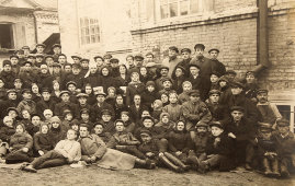 Большая старинная групповая фотография «В честь 200-летия Тульского оружейного завода», Россия, Тула, 1912 г.