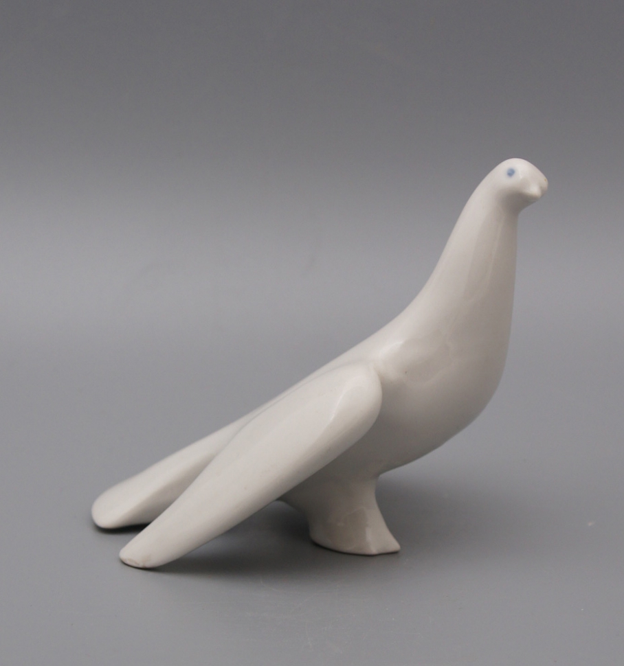 Статуэтка «Голубка»