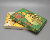 Настольная детская игра «Хороший грибок — положи в кузовок», автор Н. Авцын, художник В. Антипов, СССР, 1960-70 гг.