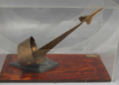 Модель-макет  военного самолета, сувенир, подарок Заслуженному летчику СССР Громову М. М. на 80-летие от ЦАГИ, 1979 г.
