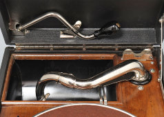 Антикварный английский патефон «His Master's Voice», модель 101, The Gramophone Company Ltd., 1920-30 гг.