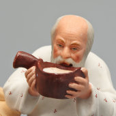 Антикварная фарфоровая солонка «Крестьянин в белой рубахе, пьющий воду из ковша», бисквит, Вербилки (бывш. Гарднер), 1927-32 гг.