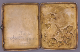 Портсигар «Русский богатырь и крылатый змей», серебро 84 пр., Россия, 1908-1917 гг.