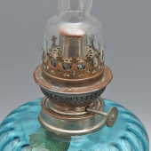 Антикварная керосиновая лампа на ажурной ножке, стекло, шпиатр, Kosmos Brenner, Франция, 19 в.