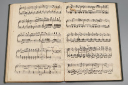 Ноты оперетты Жака Оффенбаха «Птички певчие» (La Périchole, 1868), твердый переплет, Европа, кон.19, нач. 20 вв.
