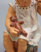 Статуэтка «Девочка с мишкой», скульптор Холодная М. П., керамика Гжели, СССР, 1950-60 гг.