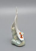 Статуэтка «Яхта» (Парусник), скульптор Таёжная (Чешуина) О. П., фарфор, Дулево, 1959 г.