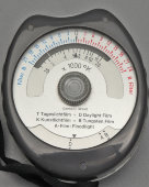 Фотометр цветовой температуры, измеритель разницы в цвете «Sixticolor» в футляре, компания Gossen, Германия, кон. 1950-х