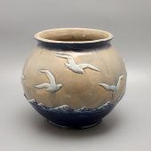Авторское керамическое кашпо, ваза «Чайки над морем», Модорова М. А., Гжель, 1950-е