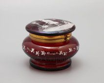 Шкатулочка для дамских мелочей, Европа, 19 век, рубиновое стекло, роспись эмалевыми красками, латунь