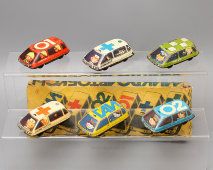 Набор детских машинок «Служебные микроавтобусы», Московский завод механической заводной игрушки, 1975 г.
