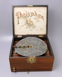 Металлический диск № 2013 «The Dandy Queen» (Die Gigerlkoenigin) для полифона, размер D, Германия, кон. 19 в.