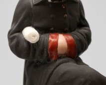 Старинная фарфоровая статуэтка «Сапожник», бисквит, Гарднер, 19 век