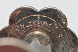 Старинные щипцы для оливок и маслин, захват с тремя зубцами «Шестилистник», посеребренный металл, Франция, нач. 20 в.