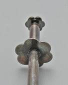 Старинные щипцы для оливок и маслин, захват с тремя зубцами «Шестилистник», посеребренный металл, Франция, нач. 20 в.