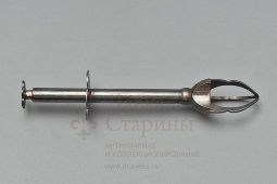 Старинные щипцы для оливок и маслин, захват с тремя зубцами «Шестилистник», посеребренный металл, Франция, нач. 20 в.