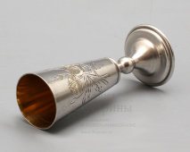 Рюмка с гравировкой «Букет цветов», советское серебро, 875 проба, Киев, 1953 г.