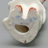 Фигурка-миниатюра «Девочка в платье в горошек», скульптор Шестопалов В. А., Первомайский фарфоровый завод (Песочное), 1940-50 гг.