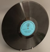 Раиса Неменова с песнями «Встают рассветы» и «Текстильный городок». Апрелевский завод. 1950е гг.