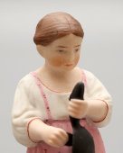 Скульптура «Крестьянка, играющая с ребенком», бисквит, Гарднер, 19 в.