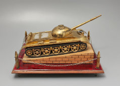 Сувенир, подарок военному, масштабная модель «Танк Т-54», латунь, оргстекло, СССР, 1970-80 гг.