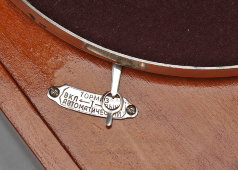 Винтажный патефон-чемоданчик «Дружба» в деревянном корпусе, модель ПГ-54, Артель «Граммофон», Ленинград, кон. 1950-х 