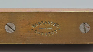 Старинный строительный уровень, дерево, латунь, компания братьев Томас (Thomas Brothers), Лондон, нач. 20 в.