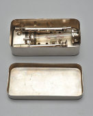 Старинный шприц Record с иглами в металлическом футляре с родной коробкой, Россия, нач. 20.