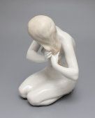 Статуэтка «Моющая волосы», скульптор Богданова О. М., Дулево, 1960-е