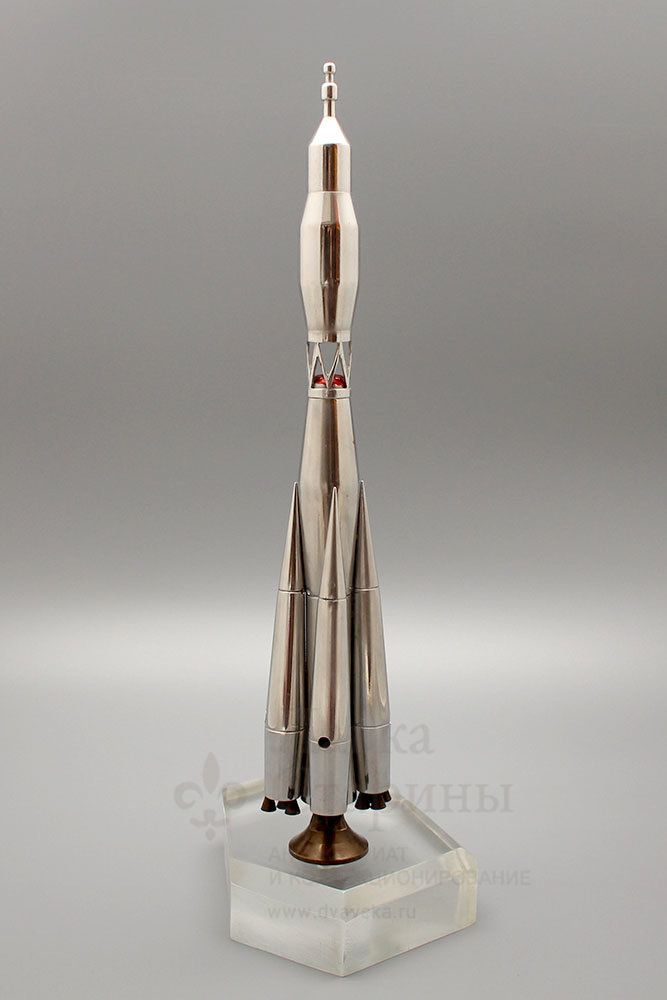 Купить сувенирную модель ракеты-носителя «Союз», металл, оргстекло.