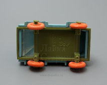 Детская игрушечная машинка СССР, пластмасса, 1980-е годы