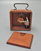 Старинный армейский солдатский электрический фонарик периода Первой мировой войны, деревянный корпус, Россия, 1910-е