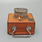 Старинный армейский солдатский электрический фонарик периода Первой мировой войны, деревянный корпус, Россия, 1910-е