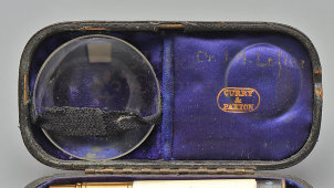Старинный офтальмоскоп Мортона в оригинальном футляре, компания Curry&Paxton, Англия, кон. 19, нач. 20 вв.